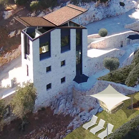 Farfalla & - The World Unique With An Openable Roof