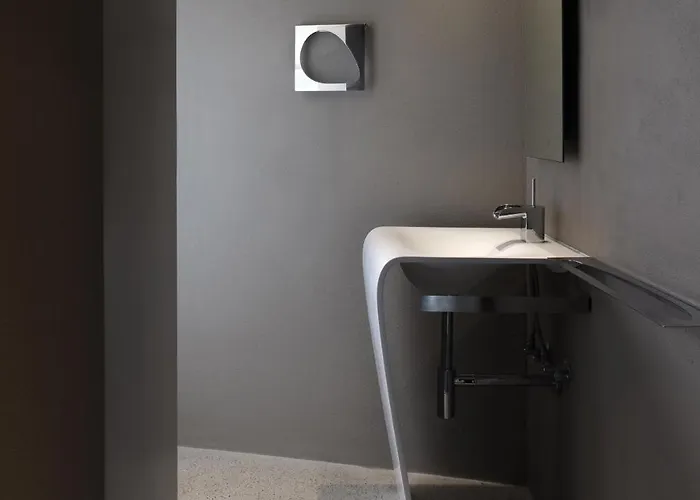 Farfalla & - The World Unique With An Openable Roof ルッカ