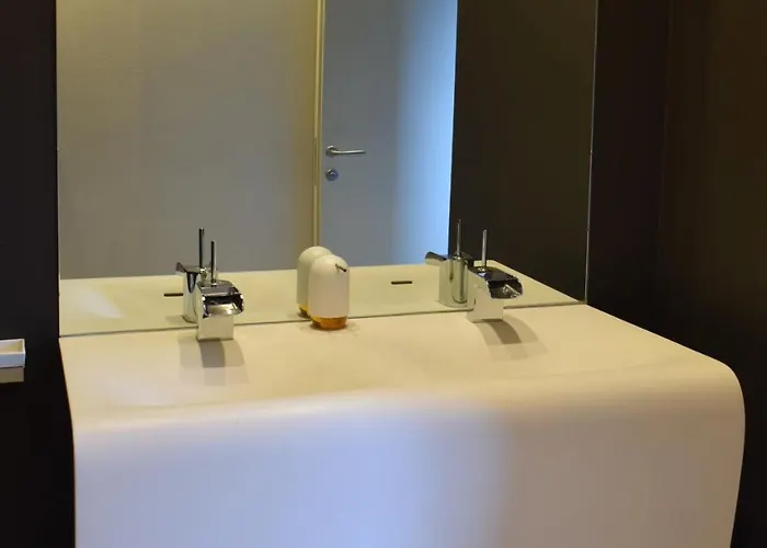 Farfalla & - The World Unique With An Openable Roof