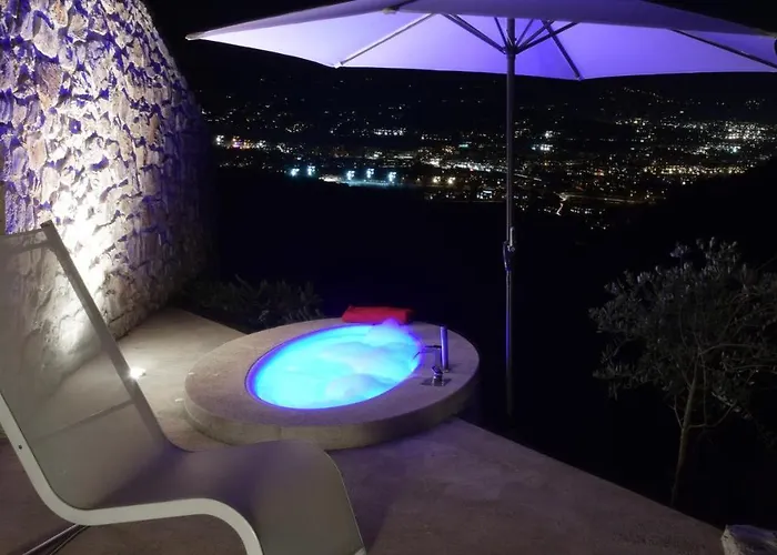 Farfalla & - The World Unique With An Openable Roof ルッカ